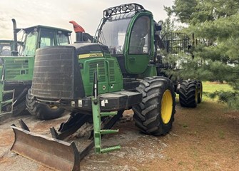2016 John Deere 1110E Forwarder